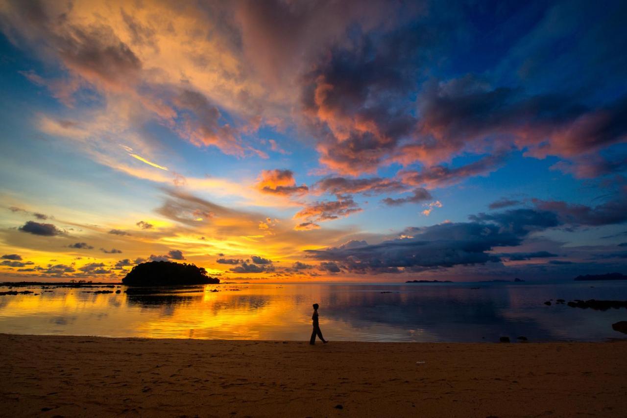 Andalay Beach Resort Koh Libong Exterior photo